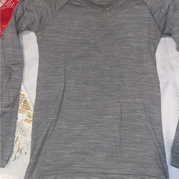 Lululemon Swiftly 2.0 Top. Long Sleeve. Wee are From Space Micro Stripe. Size 10 - Picture 7 of 11